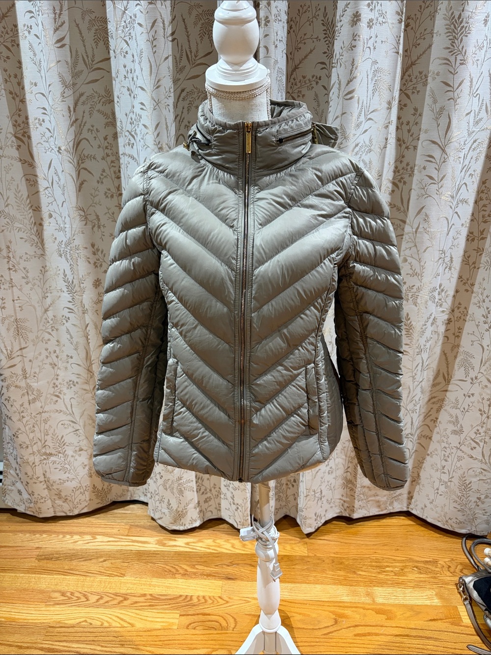 Michael Kors Women's Khaki/ Olive Quilted Packable Puffer Jacket size S/M